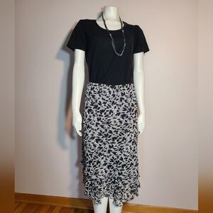 Women's monochrome black gray ruffle skirt